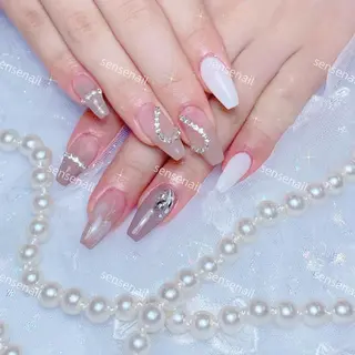 ネイル Queening 🦋のネイルデザイン