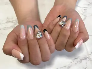 ネイル PｰPOP所属・青木 ひろえのネイルデザイン