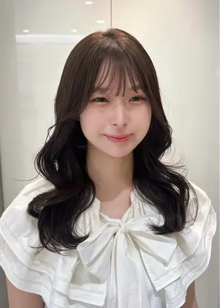 ミディアム カラー 顔周り/透明感/銀座 🩵りのせのヘアスタイル