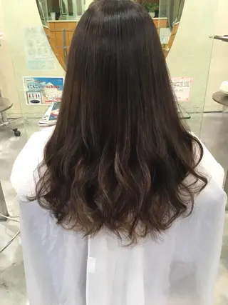 ミディアム セミロング ロング カラー ヘアアレンジ 韓国肌管理 ウプエステティックのエステ・リラクイメージ