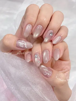 MoON...❤︎ MeGuのネイルデザイン