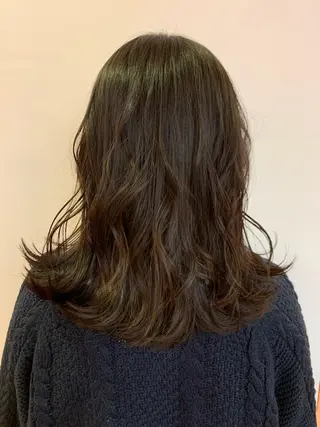 ミディアム 榎本 美雪のヘアスタイル