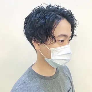 ショート パーマ メンズ 嶋佐 昌大 シマサマオのヘアスタイル