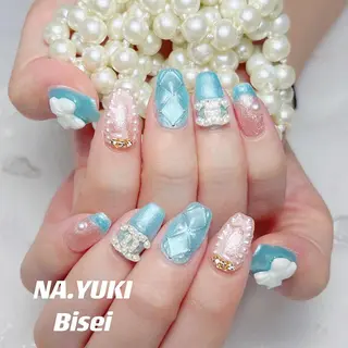 ネイル 🦋 Queenieのネイルデザイン