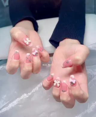 ネイル Hin Nailsのネイルデザイン
