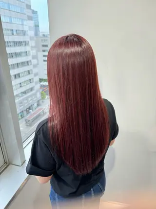 カラー ニトウ レイナのヘアスタイル