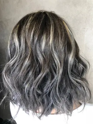 ミディアム 西村 雄二/エクステのヘアスタイル