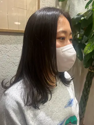 セミロング カラー 本田 茜のヘアスタイル