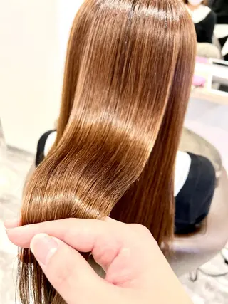 セミロング ブリーチ毛に縮毛矯正 ✨カラー✨山田 正幸のヘアスタイル