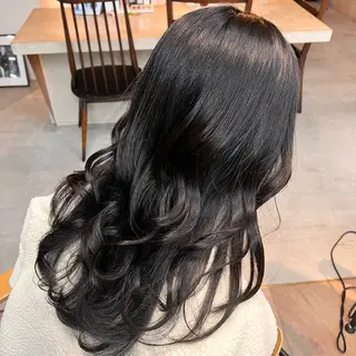ロング オオバヤシ マホのヘアスタイル