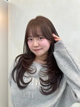 ロング カラー 韓国風レイヤーカラー ライムのヘアスタイル