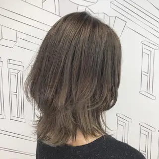 ミディアム カラー TOMOKA 艶髪/透明感カラーのヘアスタイル