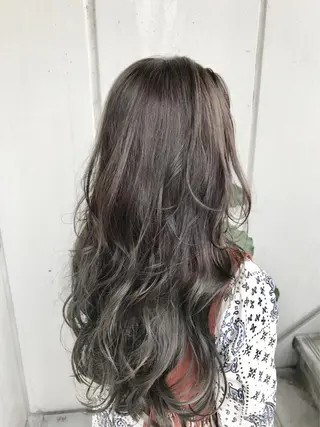 ロング カラー パーマ ヘアアレンジ キッズ ネイル マツエク・マツパ 井坂 弘人のヘアスタイル