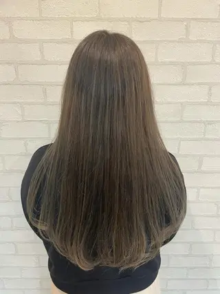 セミロング カラー 🐤 ゆい🐓のヘアスタイル