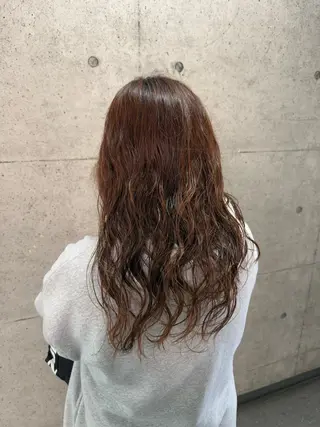 ロング パーマ 吉川 莉央のヘアスタイル
