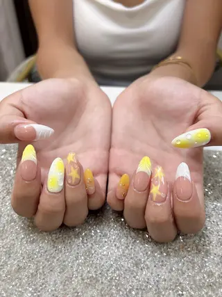 ネイル Guarendo錦糸町店所属・ガレンドウ 白澤 愛子のネイルデザイン