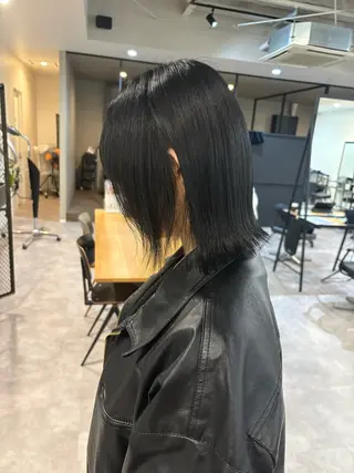 ミディアム カラー number＋ / 璃々花のヘアスタイル