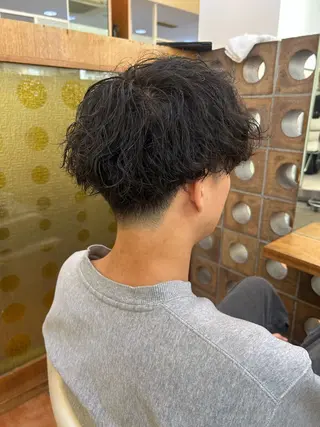 パーマ メンズ TUM🔥フェード/ メンズパーマのヘアスタイル