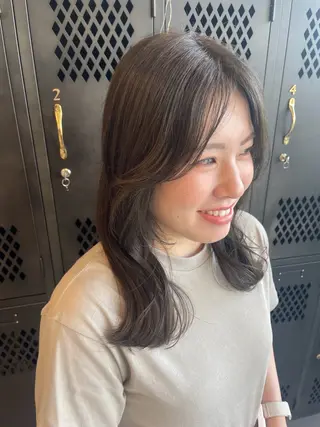 セミロング カラー 柄澤 菜南子のヘアスタイル