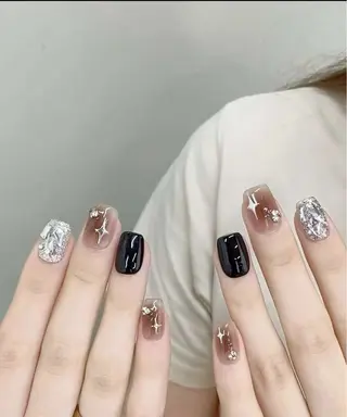ネイル MoonNail ユリ🌸のネイルデザイン