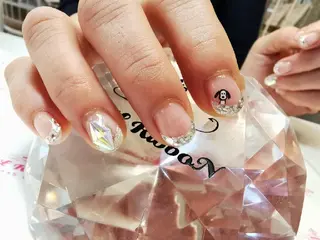 ネイル ネイルリボン 受付スタッフのネイルデザイン