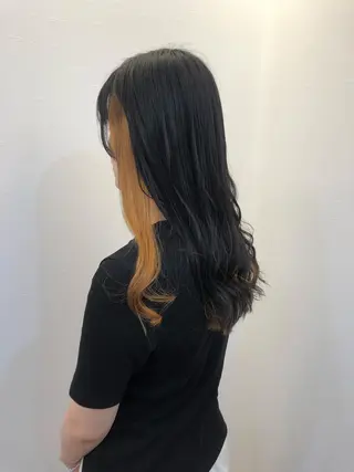 カラー ツノガイ エリのヘアスタイル