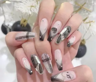 ネイル Lee Nails チップ長さだし専門店のネイルデザイン