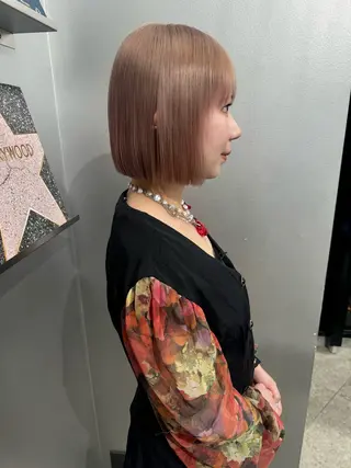 ショート カラー PELE ハイトーン RIMUのヘアスタイル