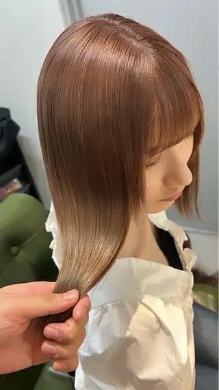 ミディアム カラー 山本 優音のヘアスタイル
