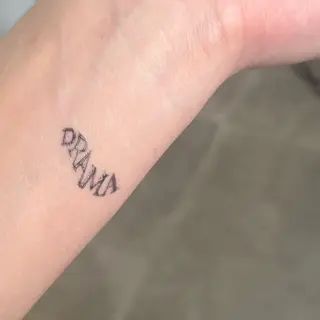 repos 金山ネイルサロンのネイルデザイン