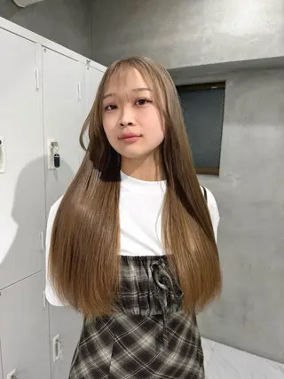 sena⌇ベージュ⌇ ブリーチなしWカラーのヘアスタイル