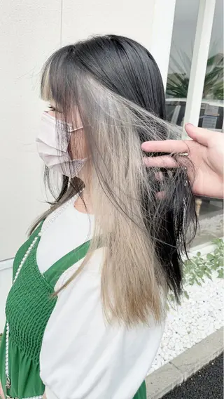 セミロング ダメージレスブリーチ HIROSHIのヘアスタイル