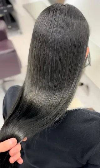 ロング 🩵透明感艶髪 縮毛矯正masa🩵のヘアスタイル