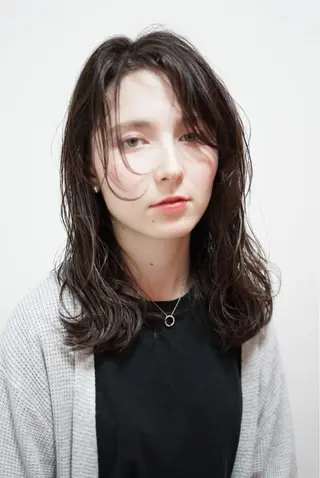 セミロング カラー 🟦髪質改善6年 💊YAMAMOTOのヘアスタイル