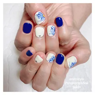 ショート ネイル 👑enen style👑のネイルデザイン