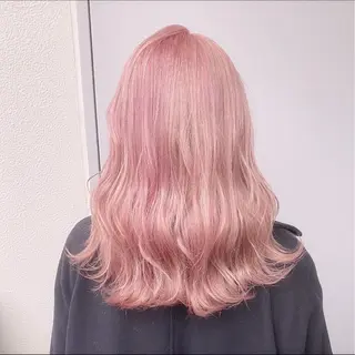 セミロング ❤︎ワンホンガーリー なハイトーンヘア❤︎のヘアスタイル