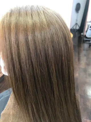 セミロング カラー 桧山 真のヘアスタイル
