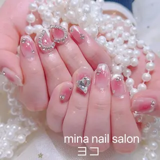 ネイル 🎀まゆ 🪽🐾のネイルデザイン