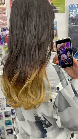 セミロング カラー インナーカラー 推し ブリーチ  髪質改善のヘアスタイル