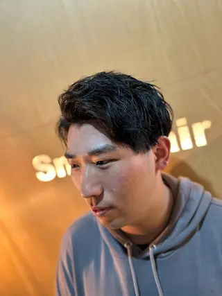 ショート フェードとパーマ特化 小池 魔裟斗のヘアスタイル