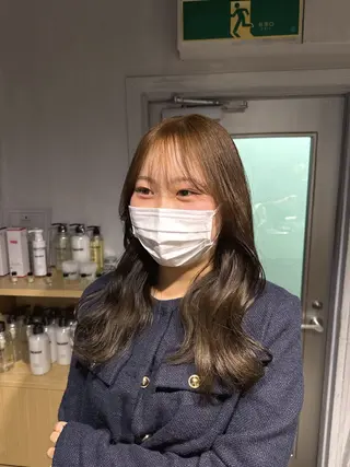 セミロング カラー NANAMI🩵 大人可愛い韓国ヘアのヘアスタイル