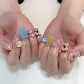 ネイル GALLARIA Elegante 緑のネイルデザイン