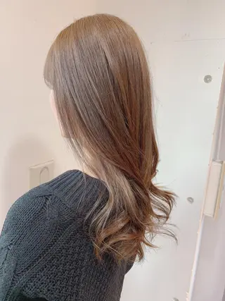 セミロング カラー 白髪ぼかしハイライト 柳川拓哉のヘアスタイル