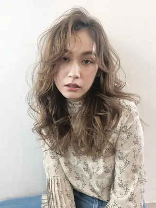 ロング カラー パーマ ヘアアレンジ ITbyALBUM 中野店のヘアスタイル