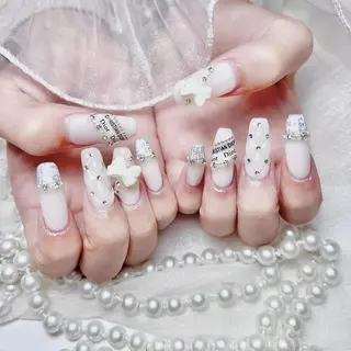 ネイル Hanya 🌈のネイルデザイン