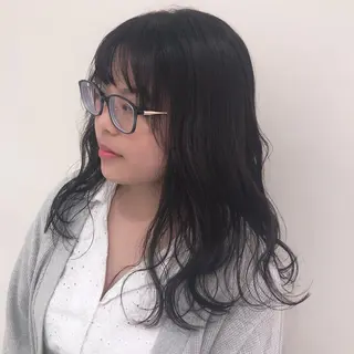 ロング カラー cyan SANAMIのヘアスタイル