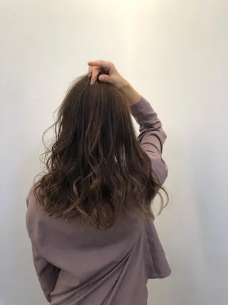 カラー ツノガイ エリのヘアスタイル