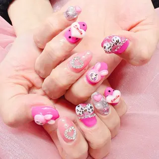 ネイル MignonReve ♡EIMI🌈のネイルデザイン