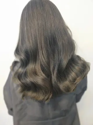 セミロング NANAI HIROKIのヘアスタイル