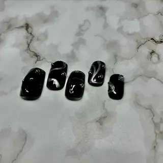 ネイル 光 るいのネイルデザイン